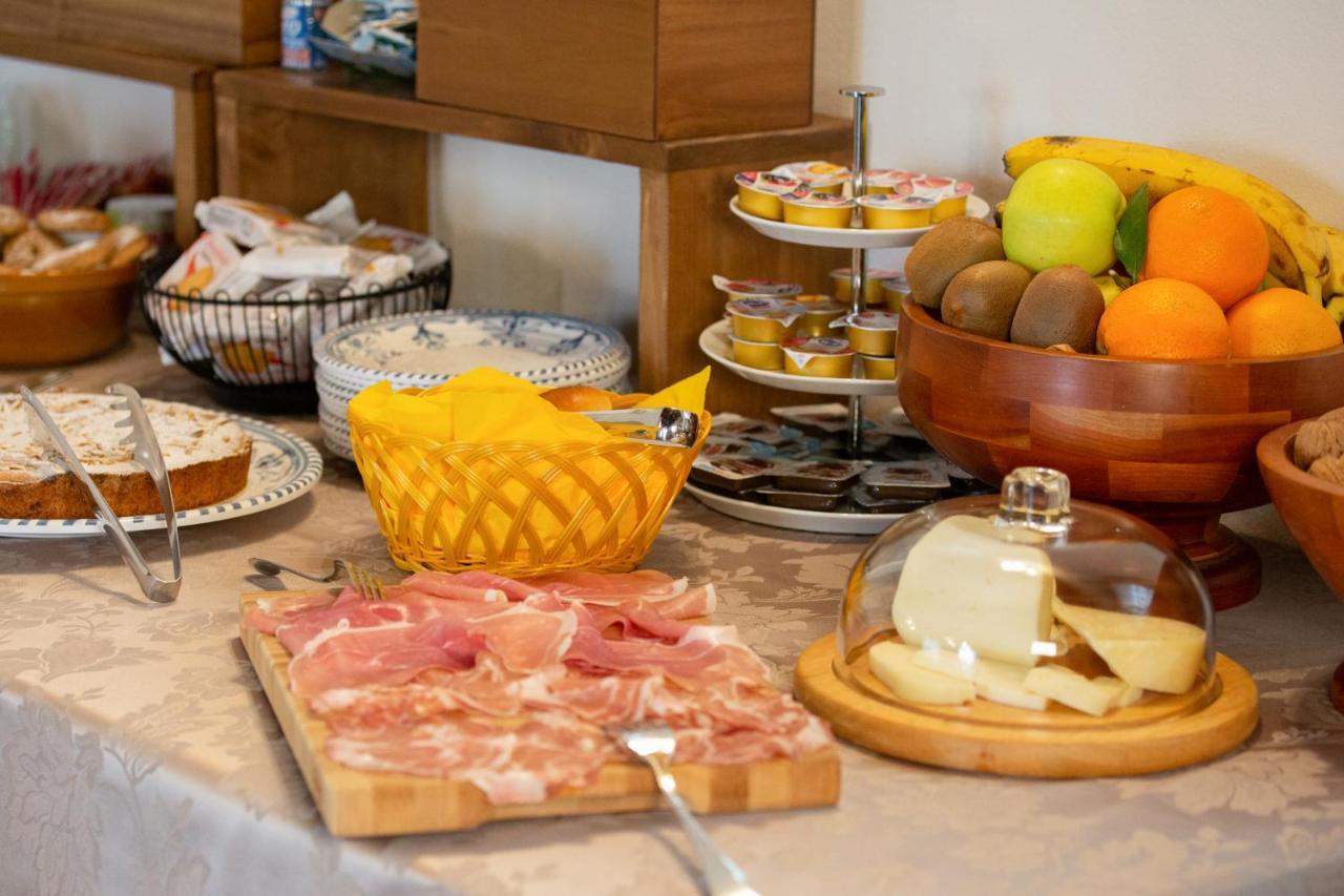 Il Casolare Bed and Breakfast Gradara Eksteriør billede