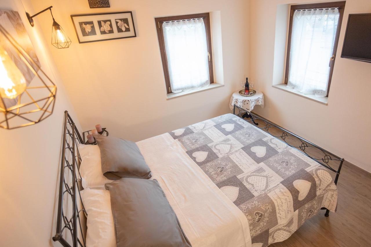 Il Casolare Bed and Breakfast Gradara Eksteriør billede